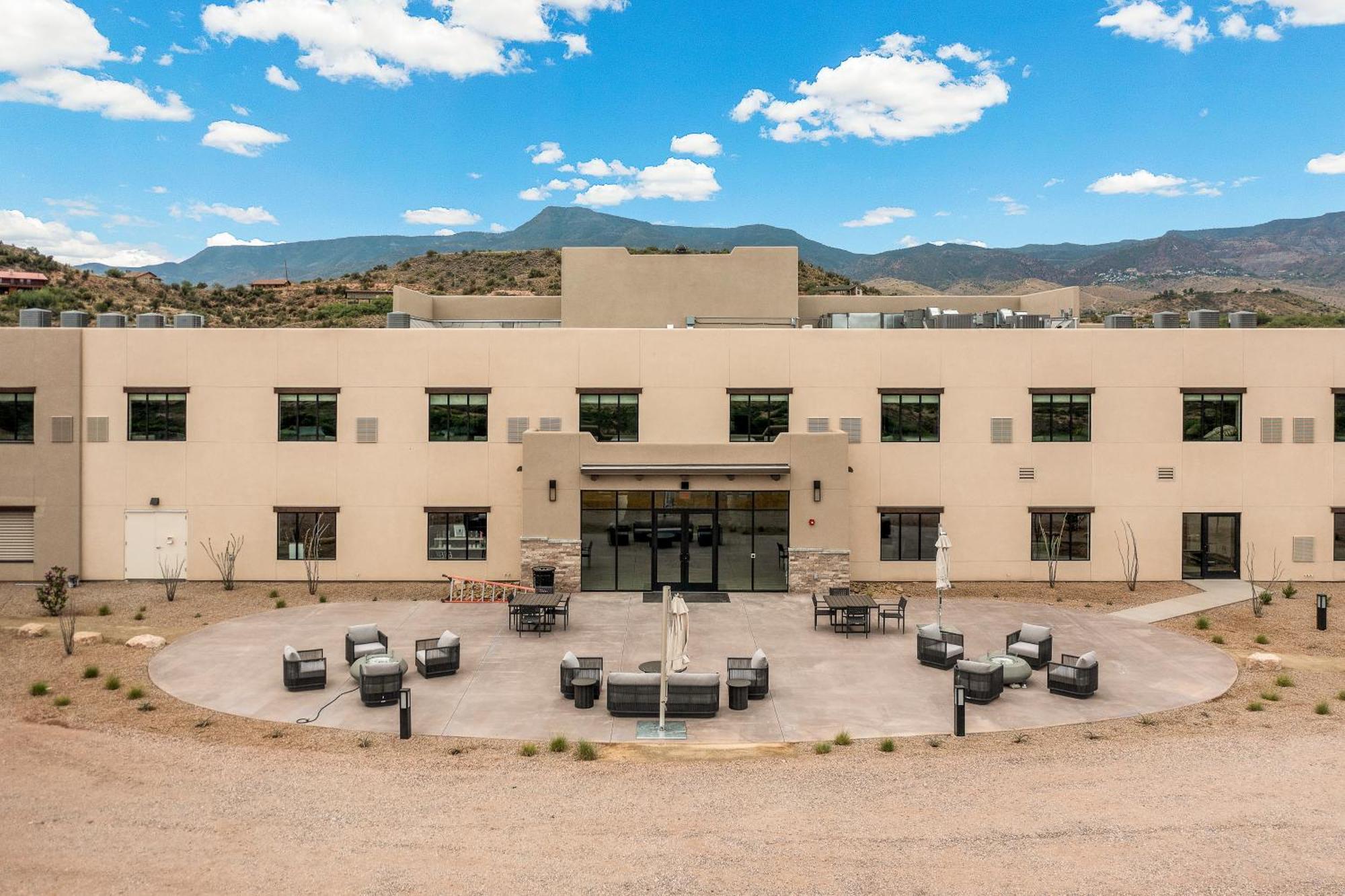Taawaki Inn Clarkdale Bagian luar foto